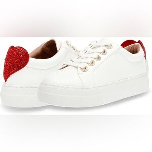 ✨Betsey Johnson Presley Sneakers ❤️✨
